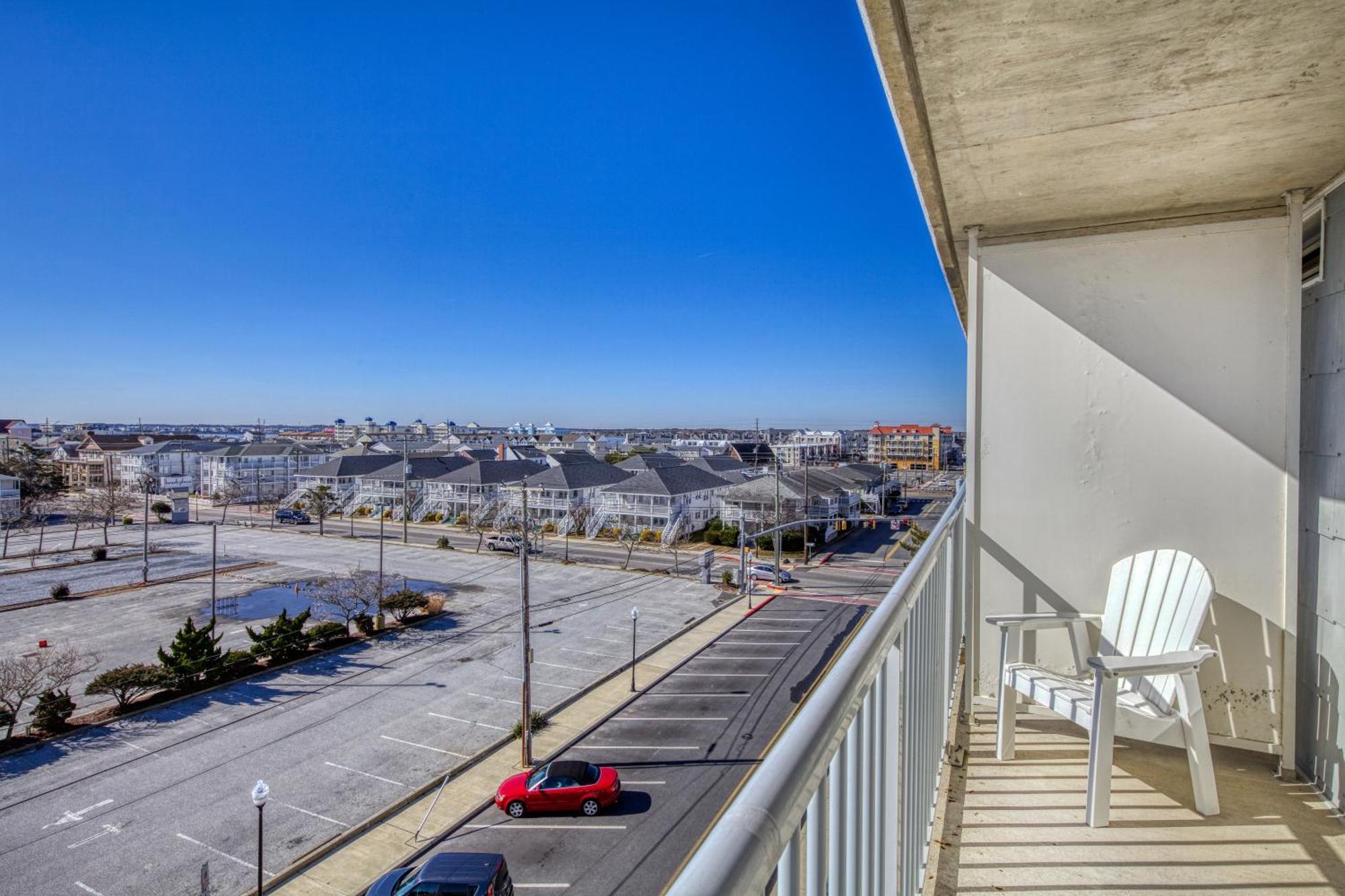 Commander Hotel & Suites Ocean City Exterior photo
